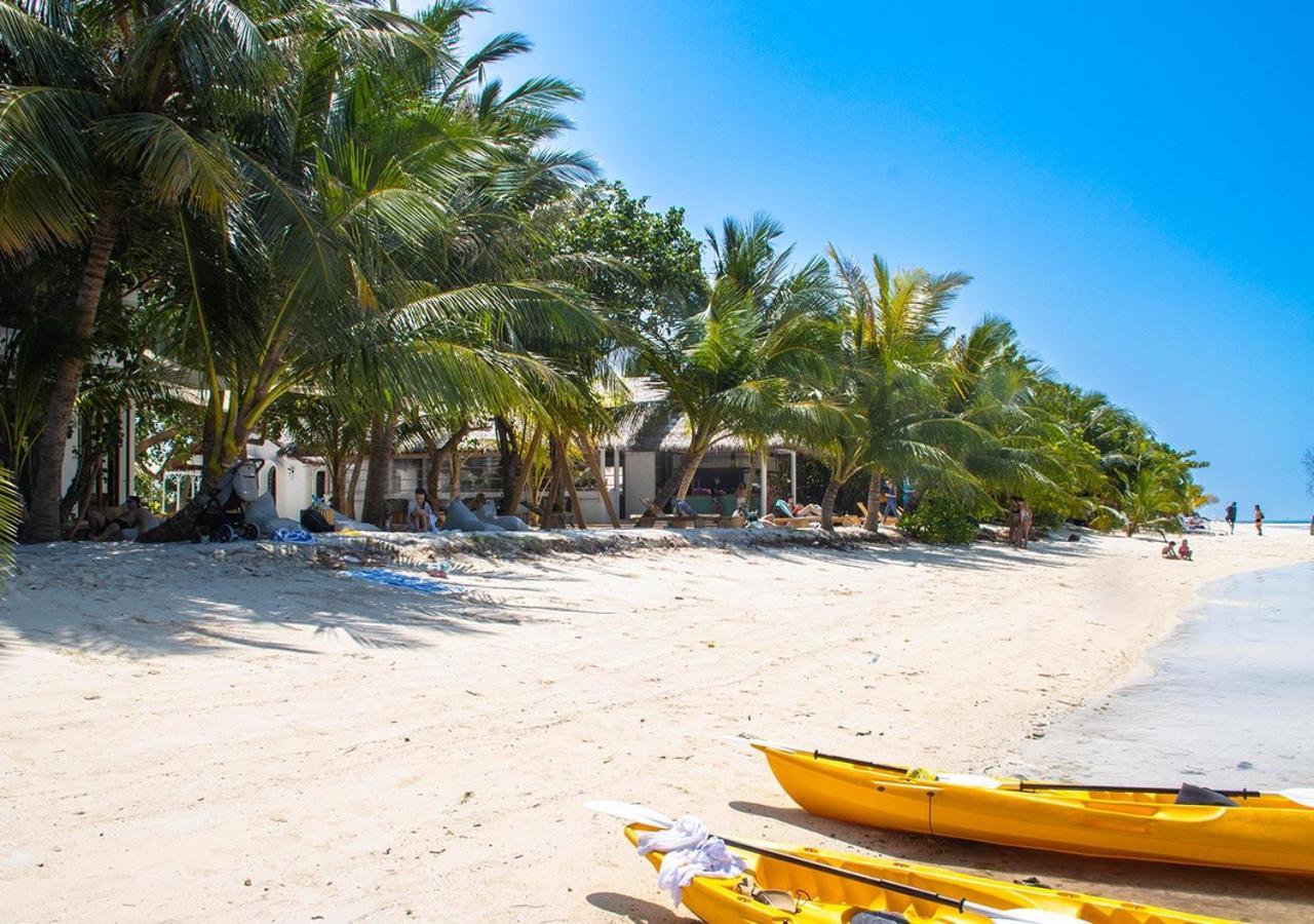 Stone Beach Club Dhiffushi Esterno foto