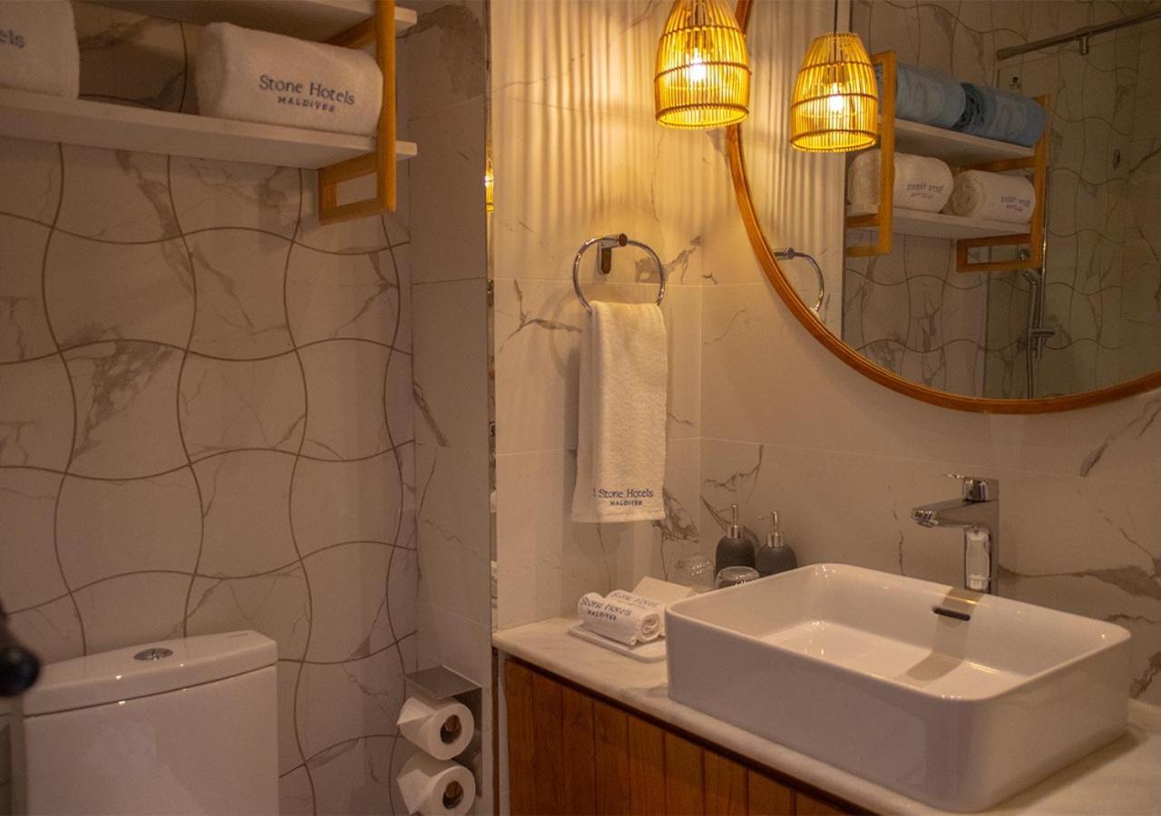 Stone Beach Club Dhiffushi Esterno foto